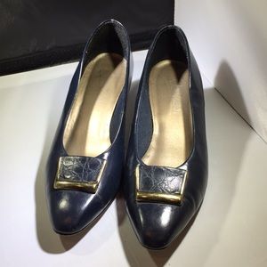 Dark blue Westies perfect for the office!